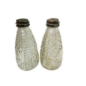 Vintage‎ Glass Salt & Pepper Shakers Metal Hinged Lids